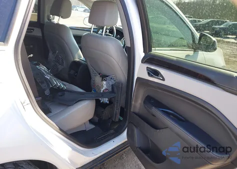 2015 Cadillac Srx Performance Collection z USA, uszkodzony, nr VIN 3GYFNFE30FS579617